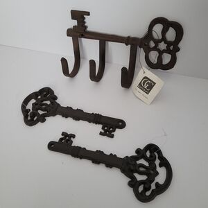 GiftCraft Rustic Brown Metal Key Wall Hooks And Wall Decor Bundle NEW